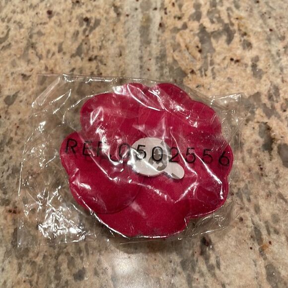 NWT Chanel red sparkly Camelia - Picture 4 of 4